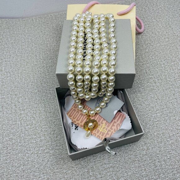 Vivienne Westwood Pearl Necklace Gold Pendant - Picture 1 of 9